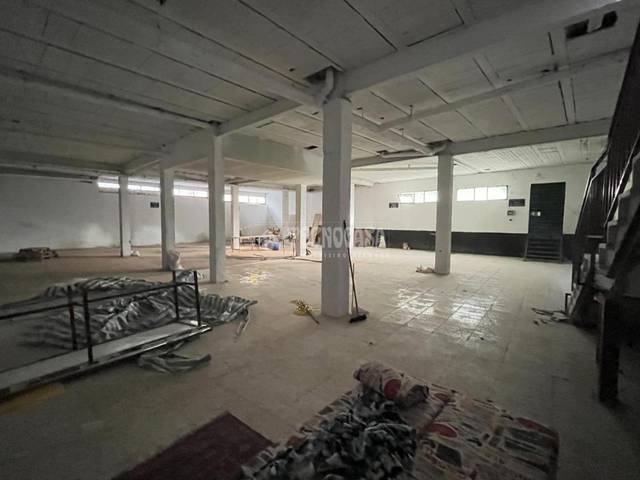 Local comercial en Alquiler en Centro