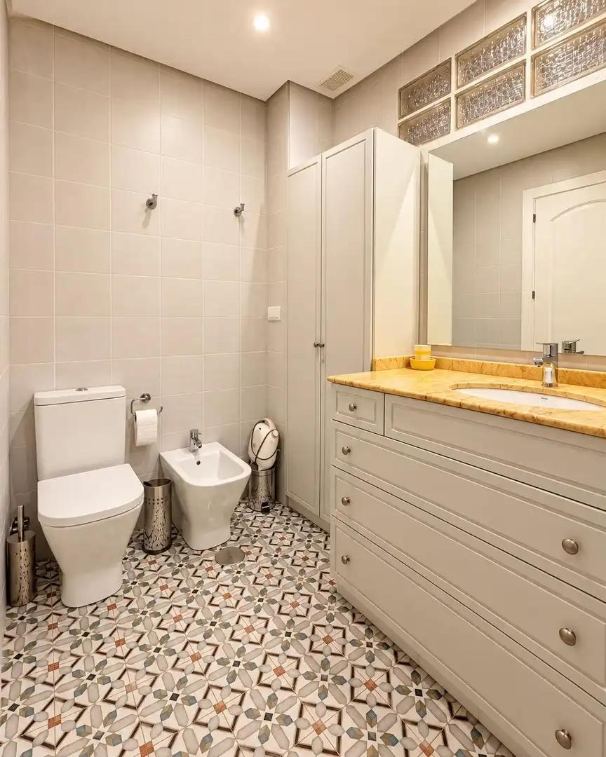 Bathroom of Apartments for rent in Fuengirola  with Air Conditioner, Private garden and Furnished