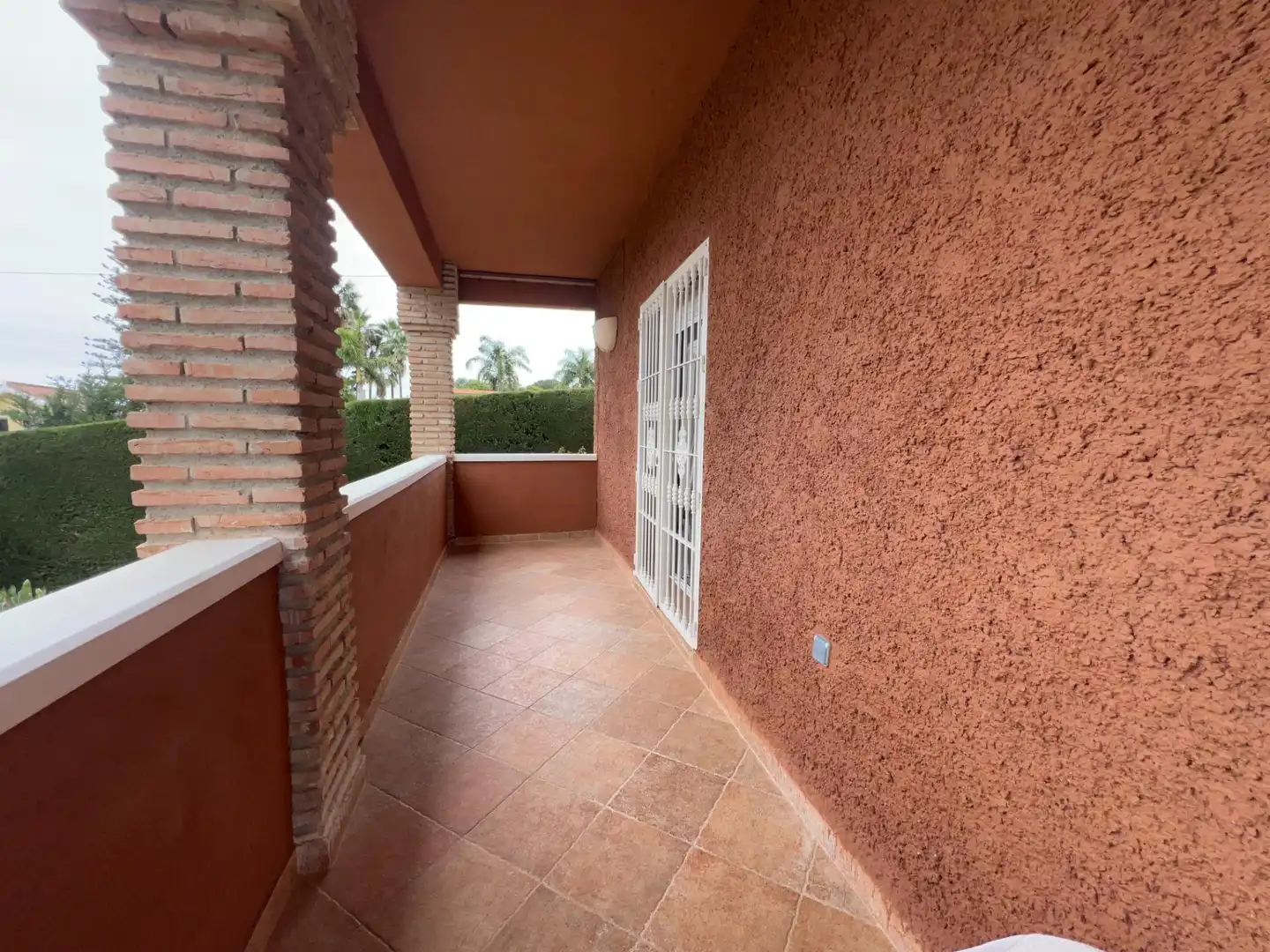 Terrassa de Casa o xalet en venda en Alhaurín de la Torre amb Aire condicionat, Jardí privat i Terrassa
