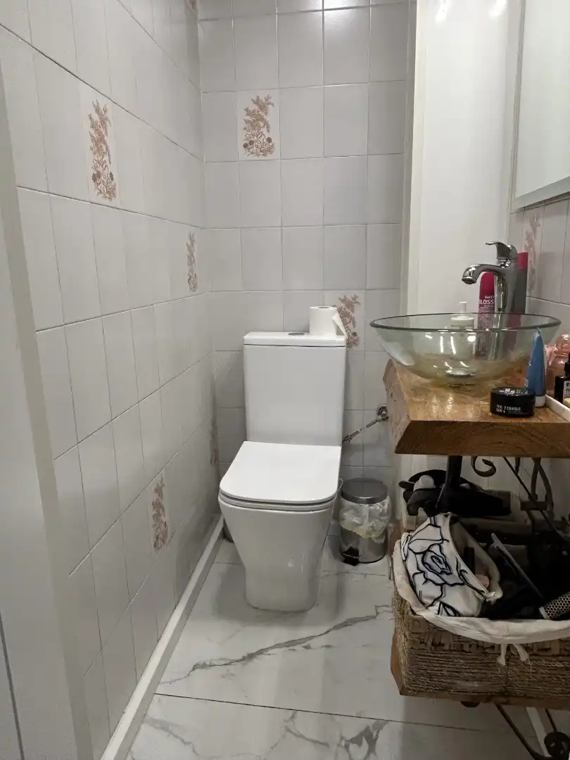 Badezimmer von Haus oder Chalet zum Verkauf in Cervelló mit Klimaanlage, Privatgarten und Schwimmbad