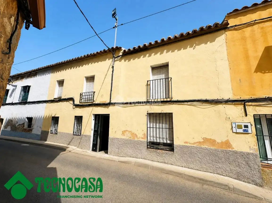 Vista exterior de Casa adosada en venda en Navahermosa