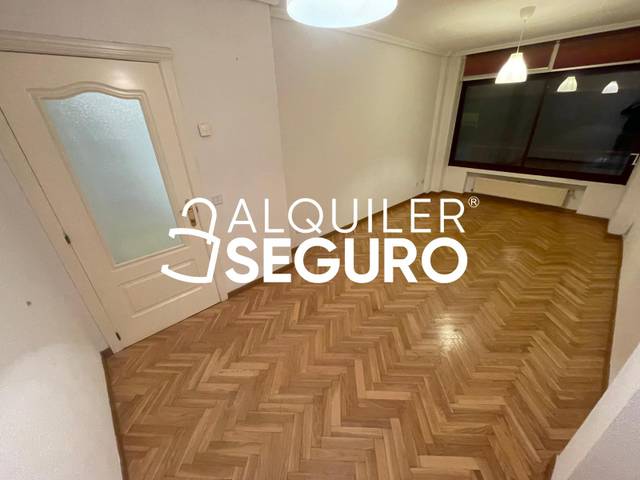 Piso en Alquiler en de el Rocío en Estación - Centro