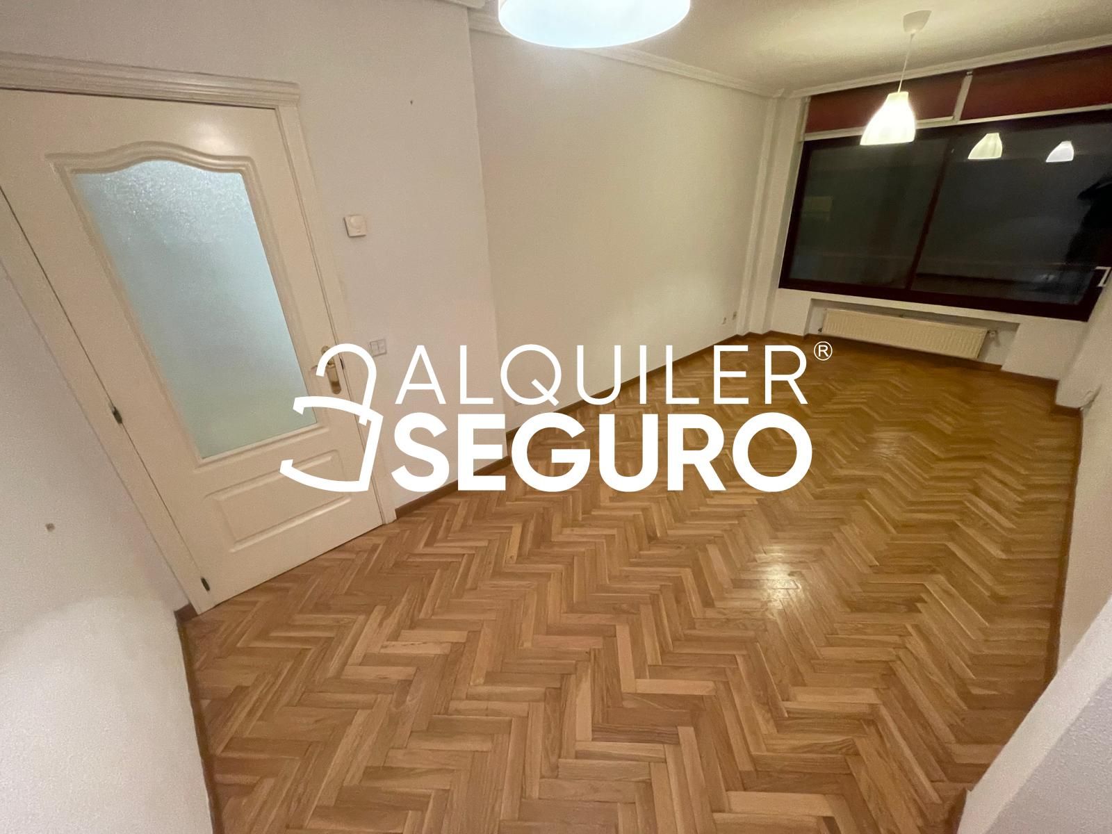 Dormitori de Pis de lloguer en Tres Cantos amb Calefacció i Piscina