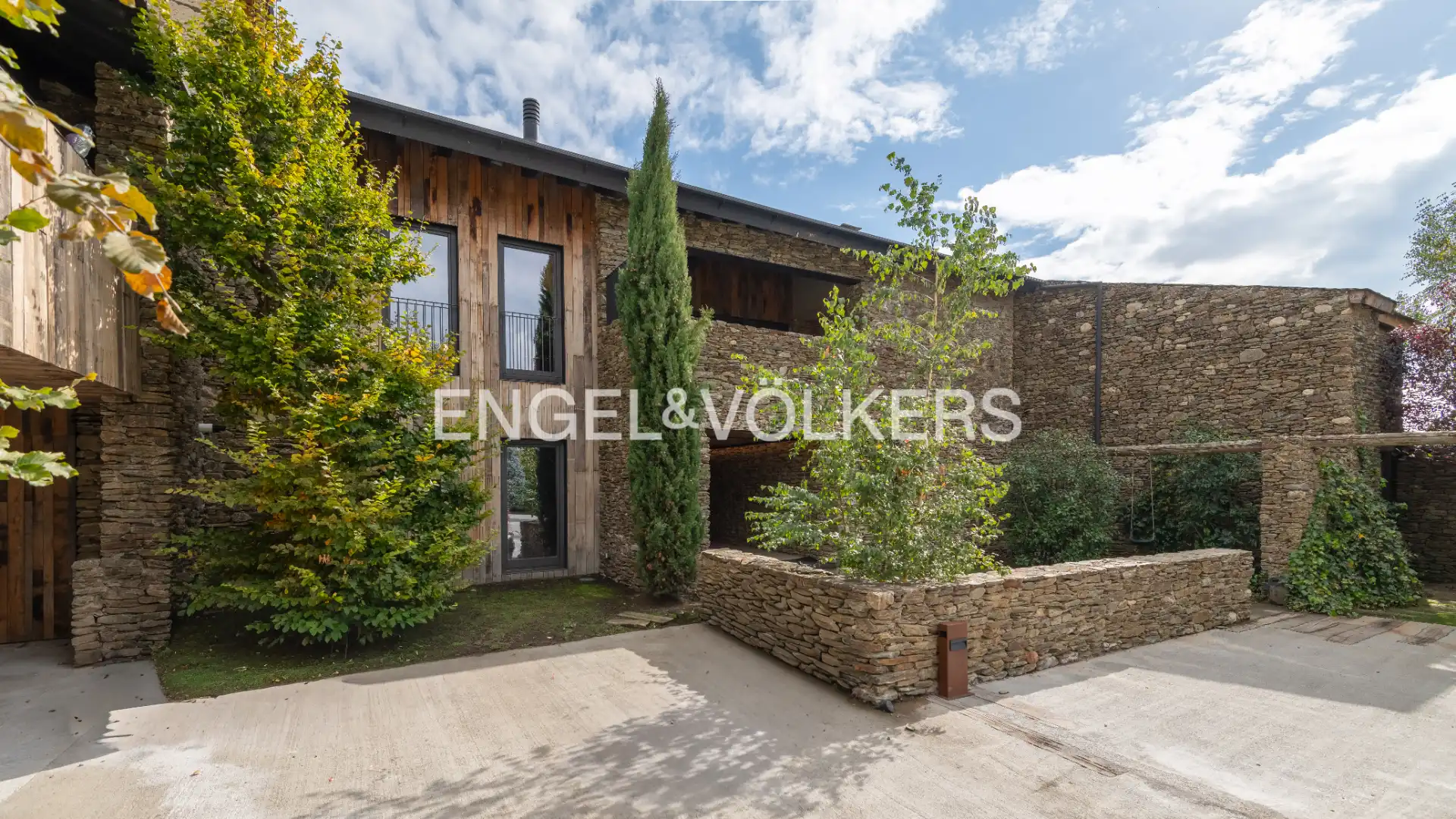 Vista exterior de Casa o chalet en venta en Bolvir con Calefacción, Jardín privado y Parquet
