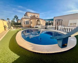 Swimming pool of House or chalet for sale in Torrevieja  with Air Conditioner, Private garden and Terrace