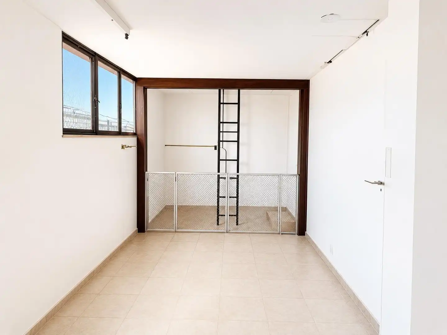 Balcony of Industrial buildings for sale in Almansa