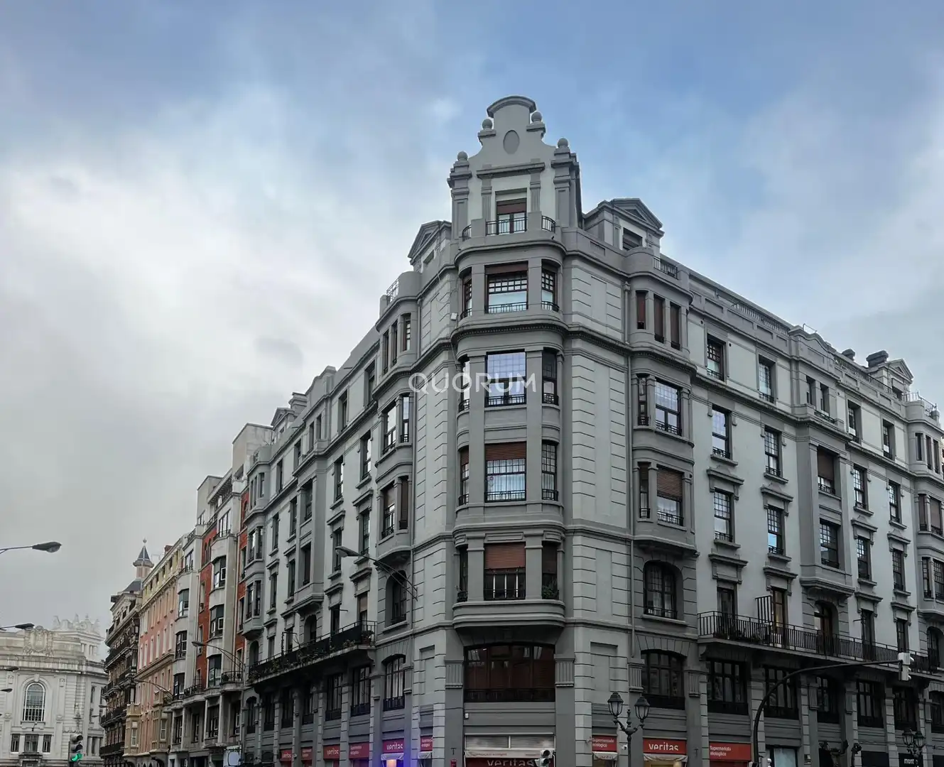 Vista exterior de Àtic en venda en Bilbao  amb Calefacció, Terrassa i Traster