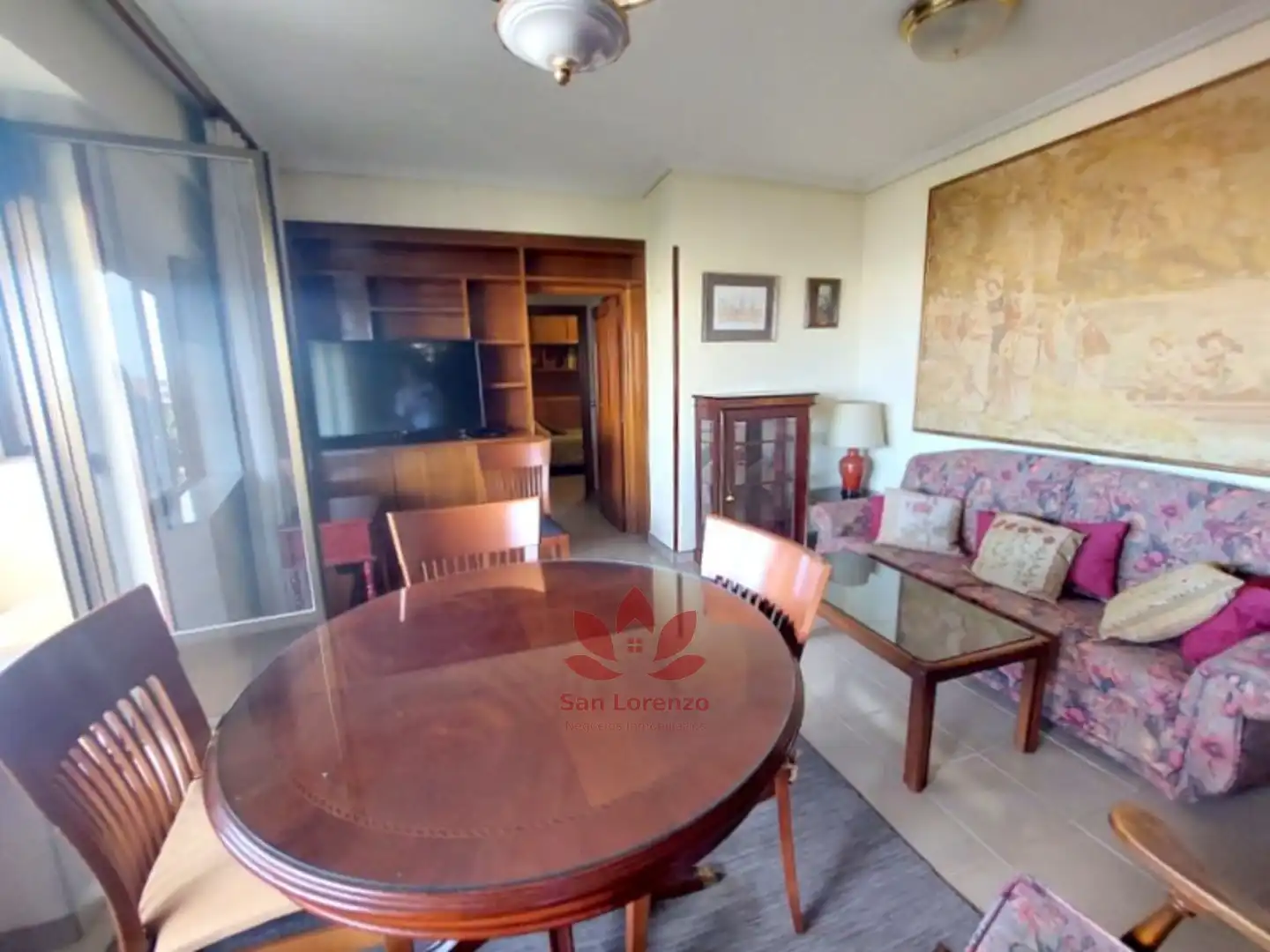 Sala d'estar de Pis en venda en Madrid