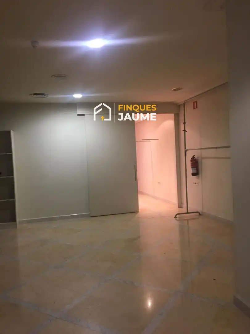 Business premises for sale in Alcade Rovira Roure, imagen 7