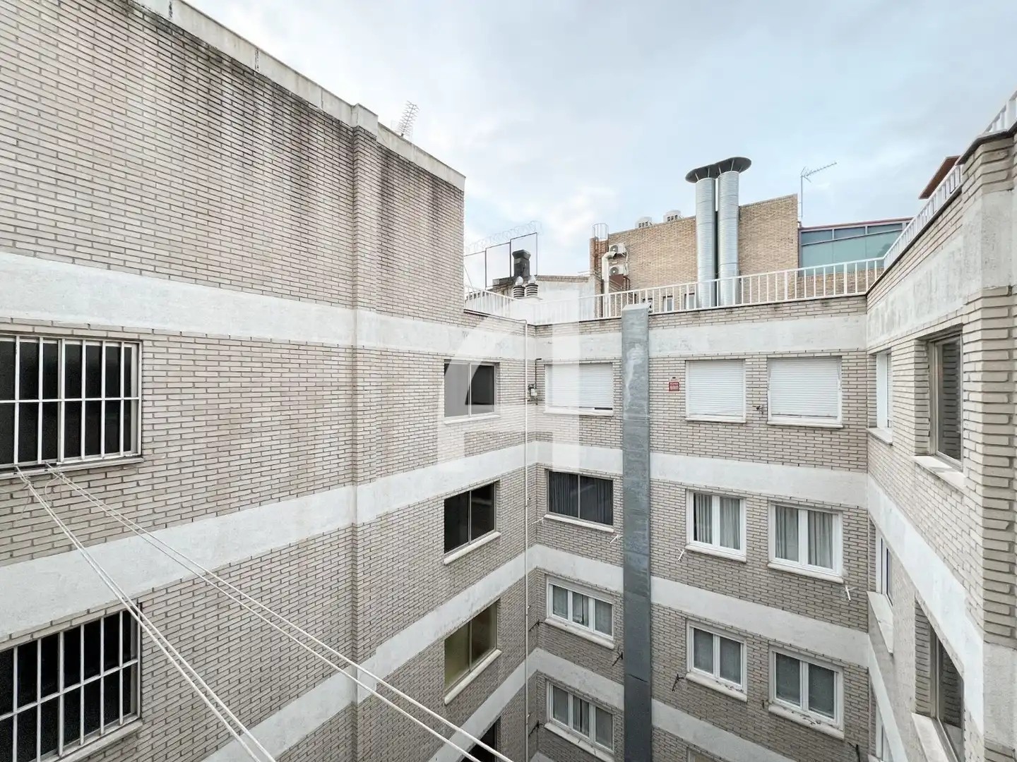 Vista exterior de Piso de alquiler en Madrid con Aire acondicionado, Calefacción y Amueblado