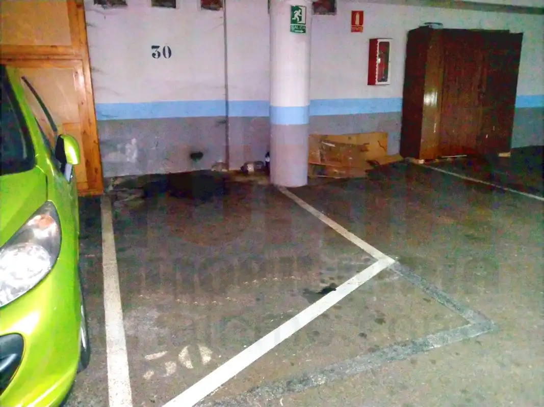 Einzelparkplatz mit Aufzug zum Verkauf in Calle Facetos 8, imagen 7