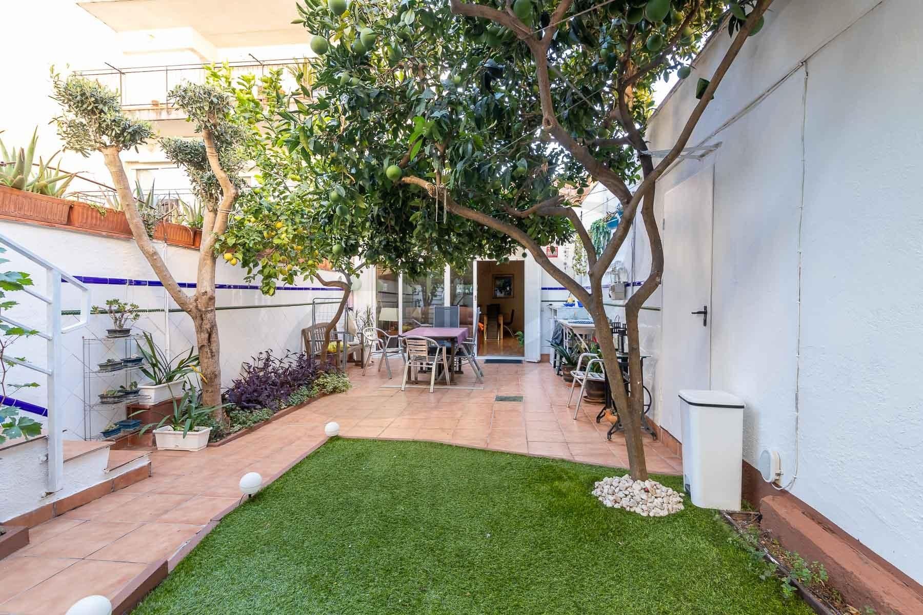 Jardí de Casa o xalet en venda en Sabadell amb Aire condicionat, Calefacció i Jardí privat