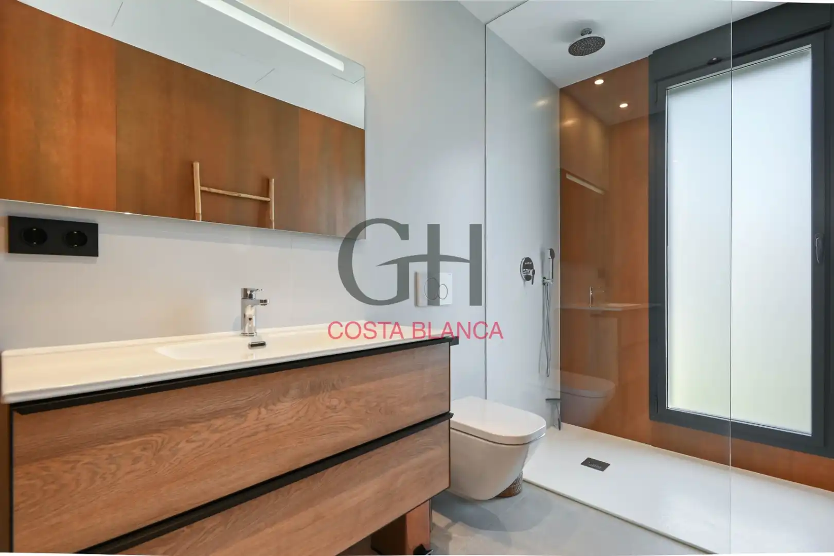 Badezimmer von Haus oder Chalet zum Verkauf in Moraira mit Klimaanlage, Heizung und Privatgarten