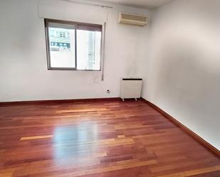 Dormitori de Pis de lloguer en  Madrid Capital amb Aire condicionat, Calefacció i Parquet