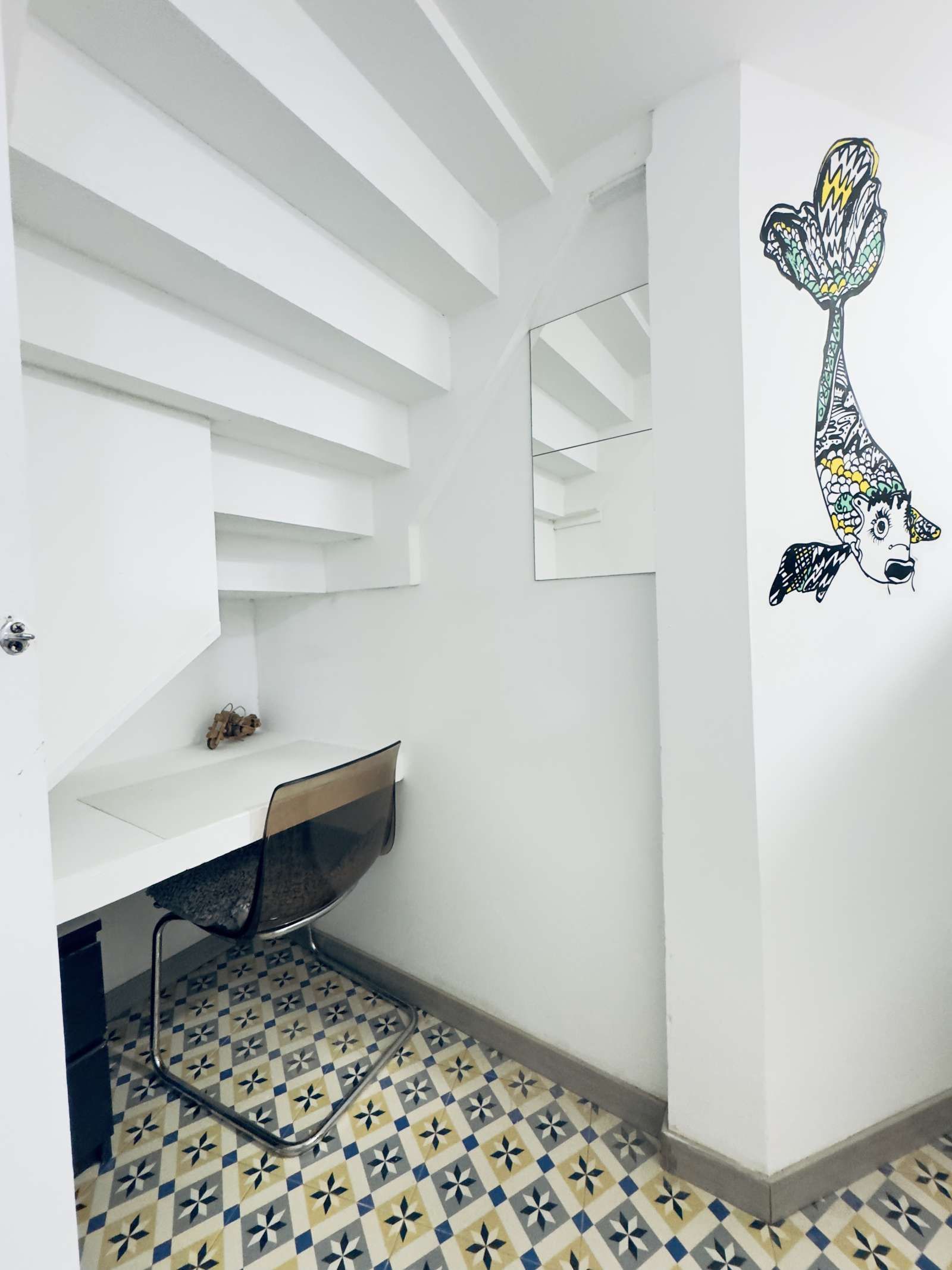 Study for share in  Barcelona Capital  with Air Conditioner, Terrace and Furnished