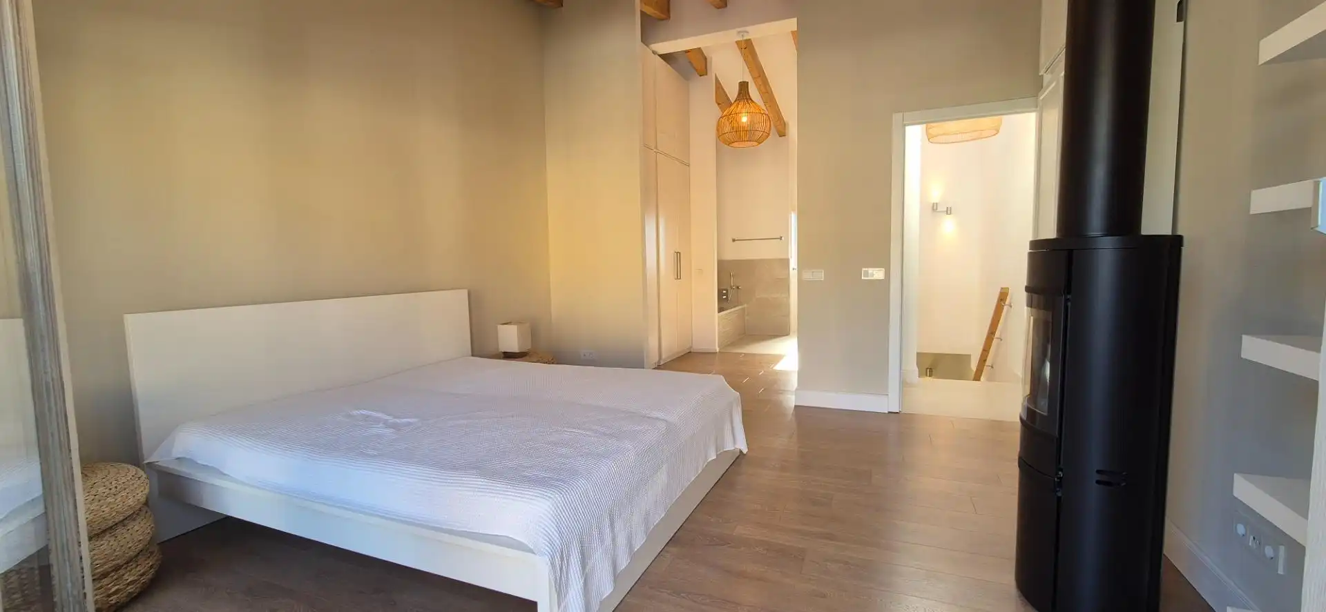 Habitación de Finca rústica en venta en Alaró con Aire acondicionado, Calefacción y Terraza
