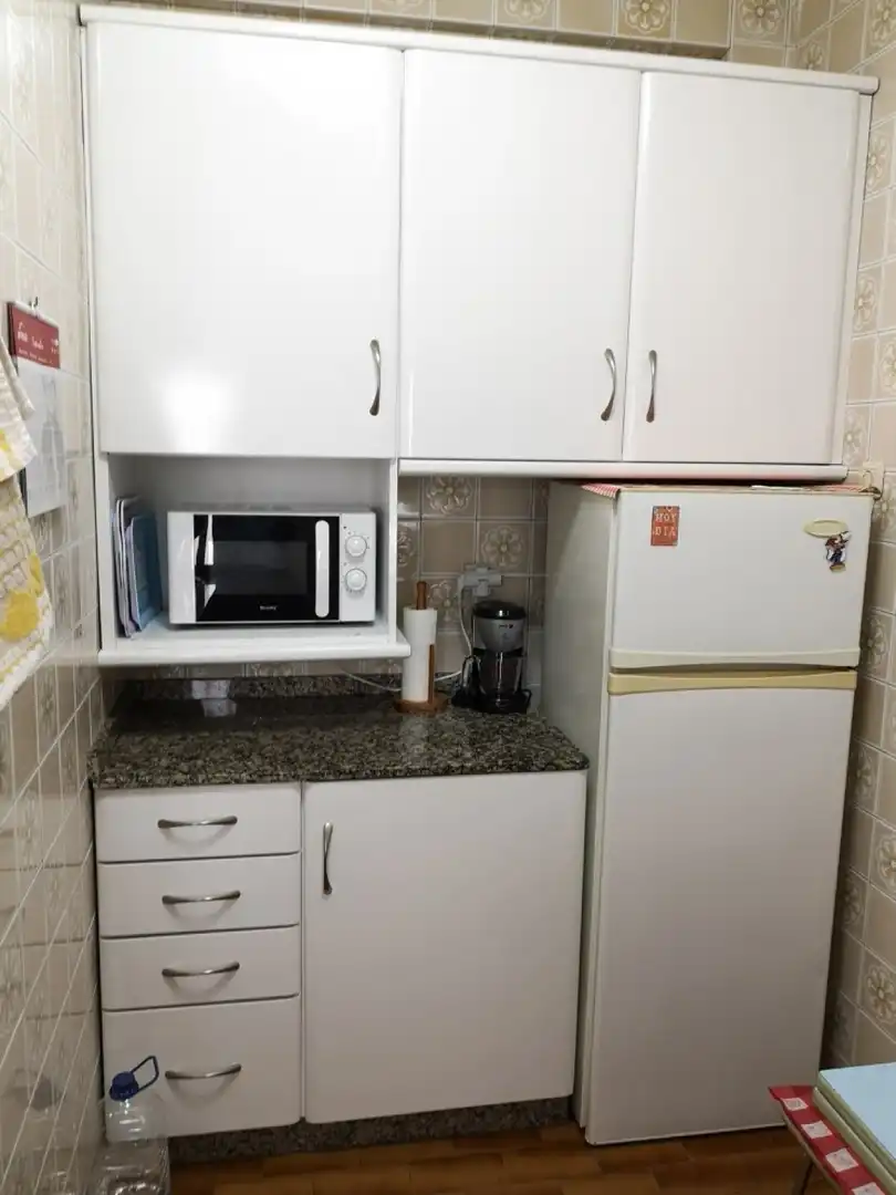 Cuina de Pis de lloguer en Vigo  amb Calefacció i Moblat