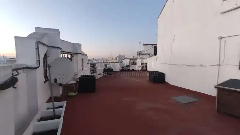 Exterior view of Attic for rent in Valencia  with Air Conditioner, Heating and Terrace