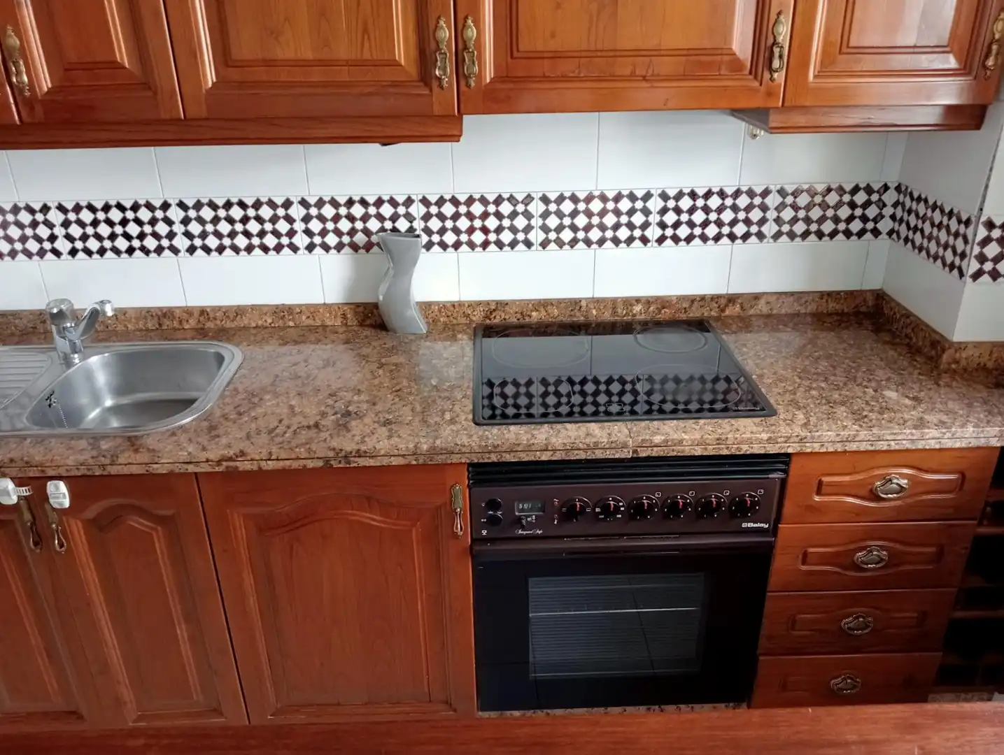Cocina de Piso de alquiler en Sevilla con Aire acondicionado, Amueblado y Piscina comunitaria