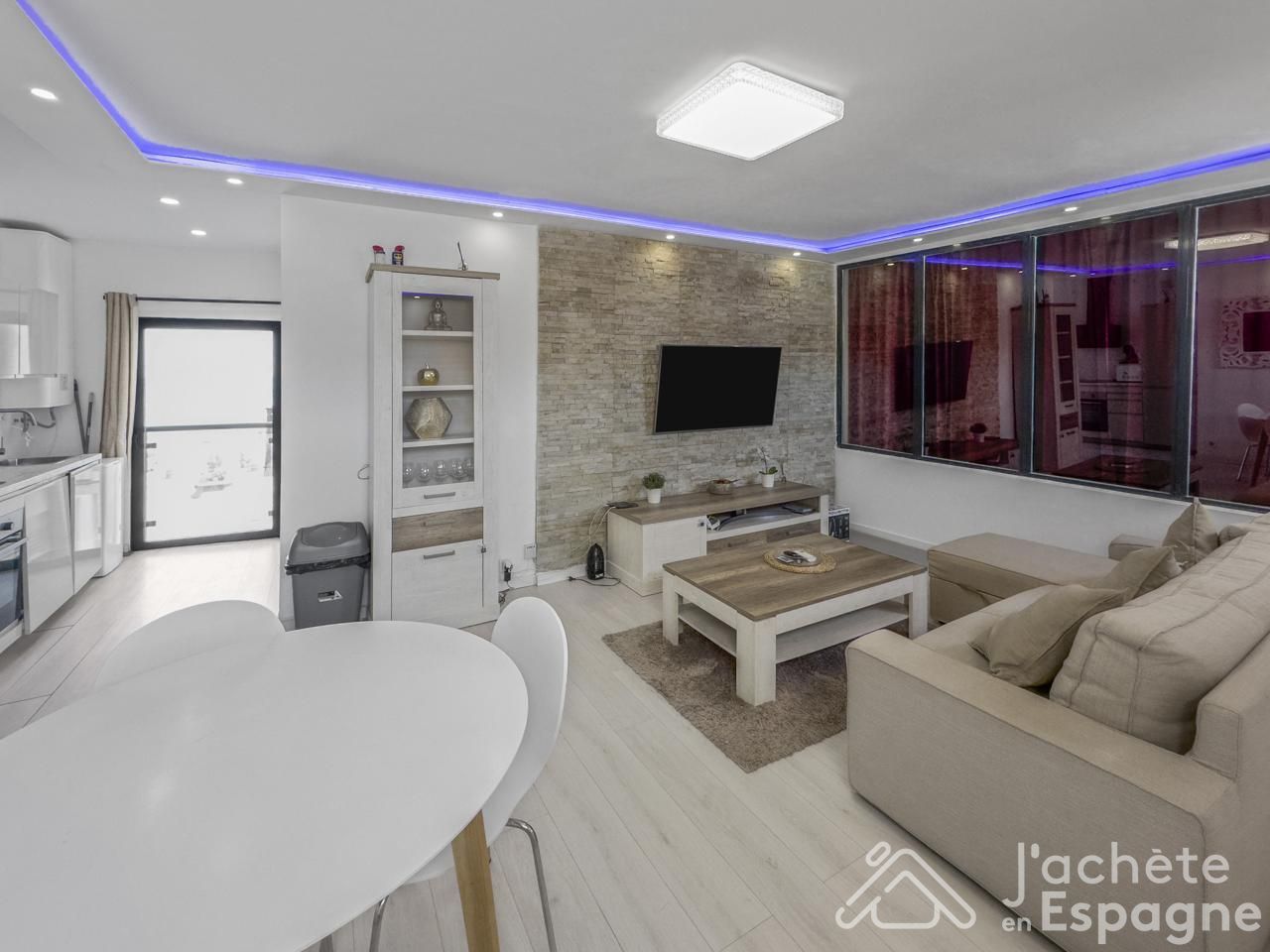 Sala d'estar de Apartament en venda en Vinaròs amb Aire condicionat, Terrassa i Moblat