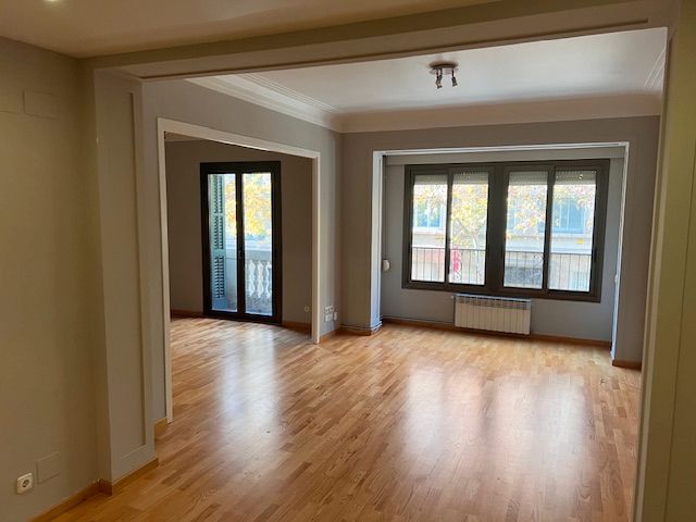 Living room of Flat for rent in  Barcelona Capital  with Heating, Parquet flooring and Oven