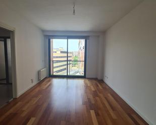 Dormitori de Apartament de lloguer en  Madrid Capital amb Aire condicionat i Balcó