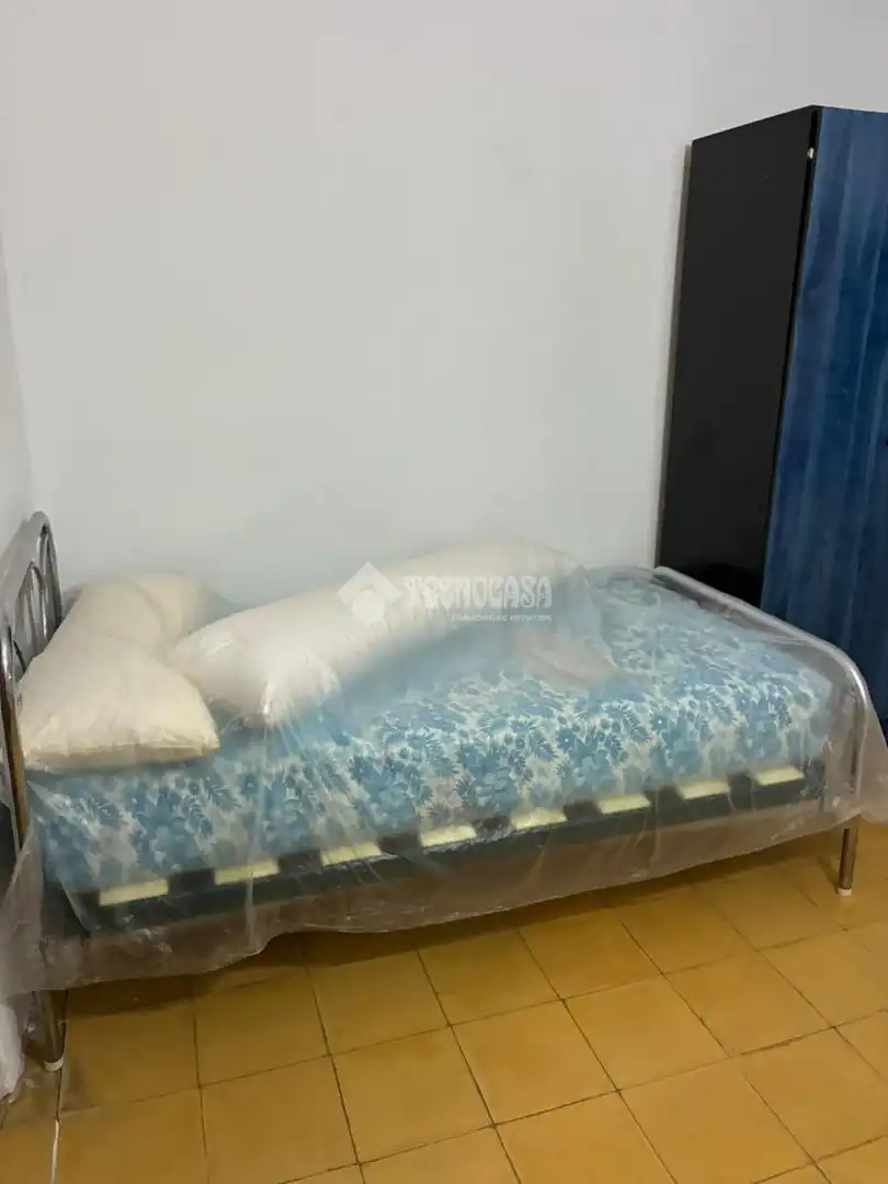 Habitación de Casa adosada en venta en Cifuentes, Guadalajara