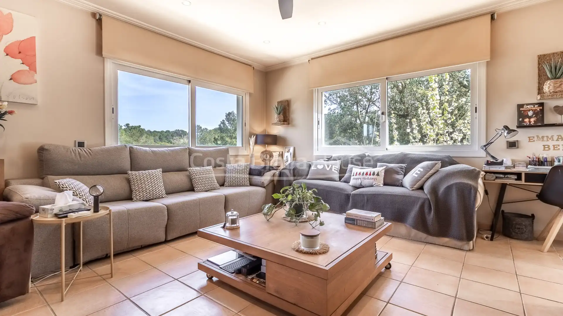 Casa con piscina en venta en Carrer de Joaquim Ruyra, imagen 12