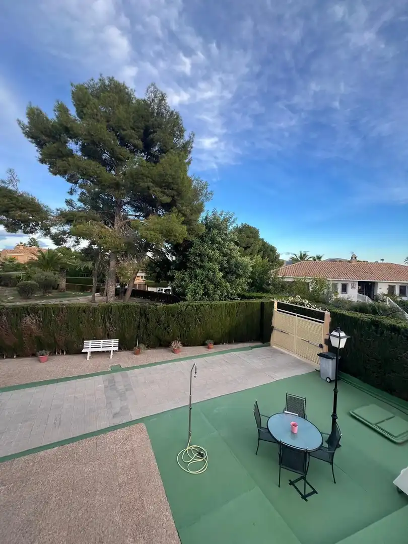 Jardí de Casa o xalet en venda en Benidorm amb Aire condicionat, Terrassa i Traster