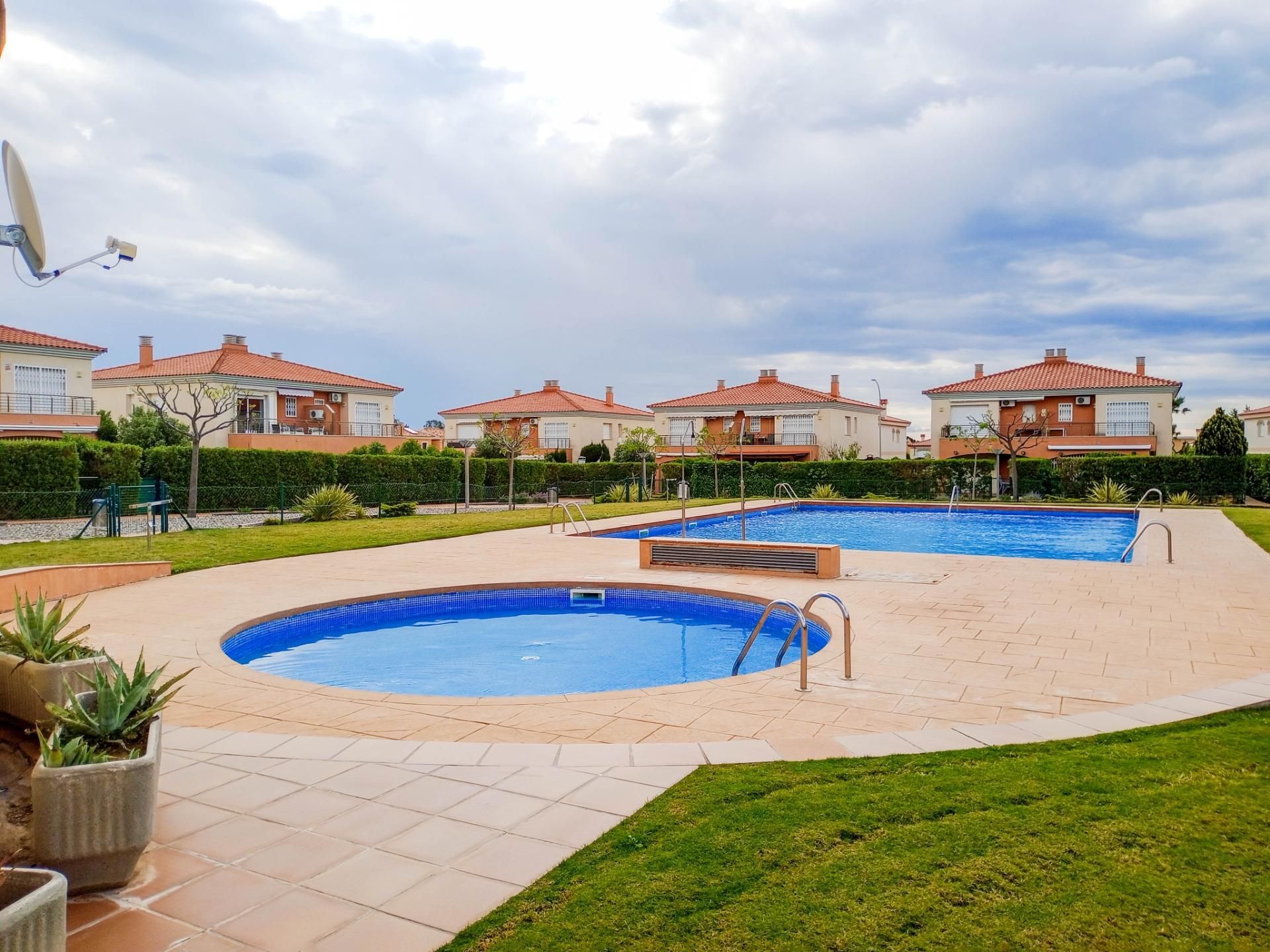 Swimming pool of Planta baja for sale in Mont-roig del Camp  with Air Conditioner, Heating and Terrace