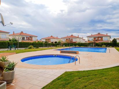 Piscina de Planta baixa en venda en Mont-roig del Camp amb Aire condicionat, Calefacció i Terrassa
