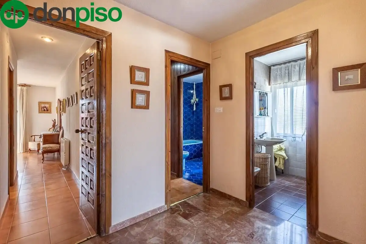 House with pool for sale in Calle GERANEO, imagen 33