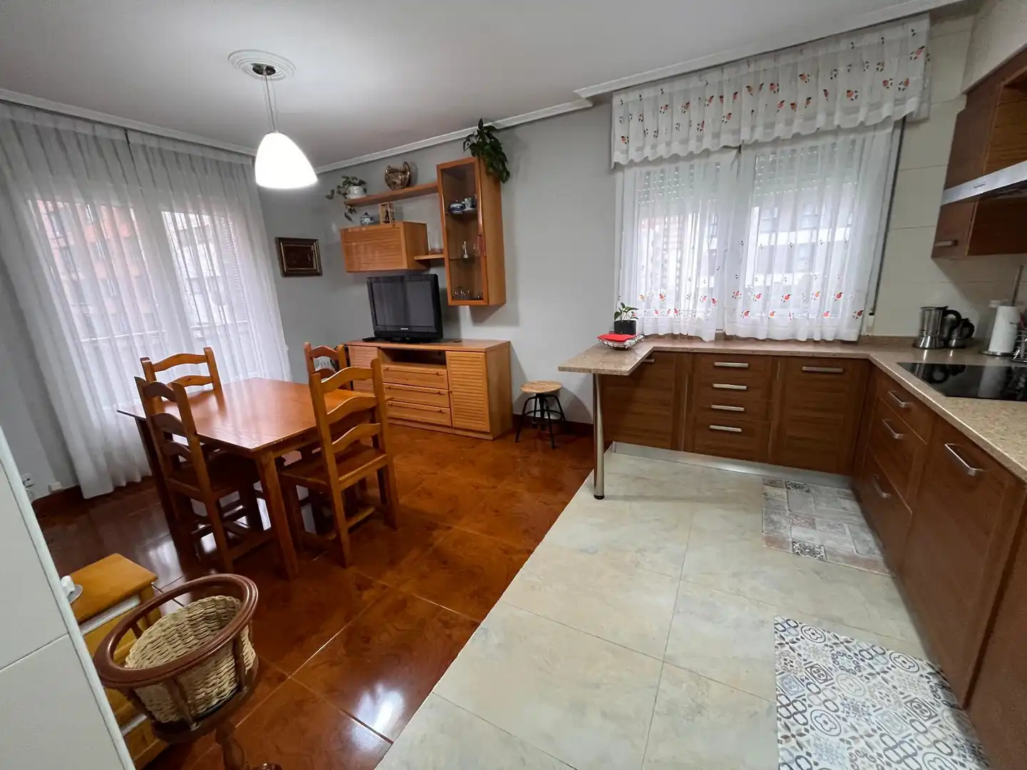 Wohnung zur Miete in Txakurzulo Bidea, Erandio