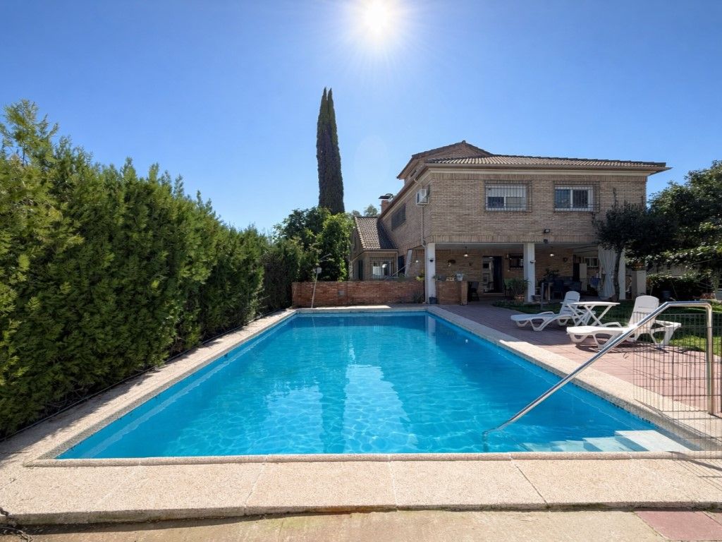 Swimming pool of House or chalet for sale in  Córdoba Capital  with Terrace and Swimming Pool