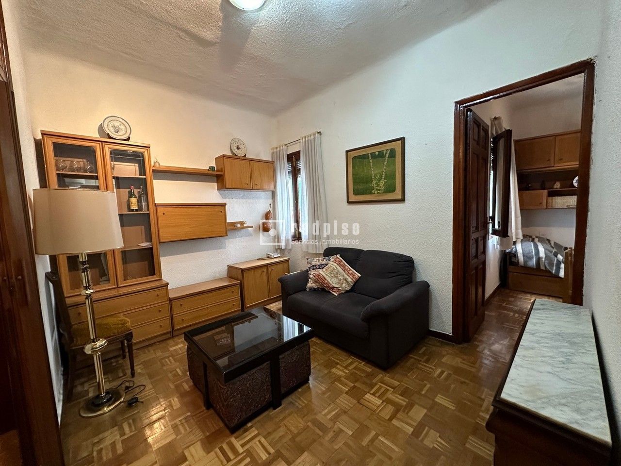 Sala d'estar de Pis en venda en  Madrid Capital amb Calefacció i Parquet