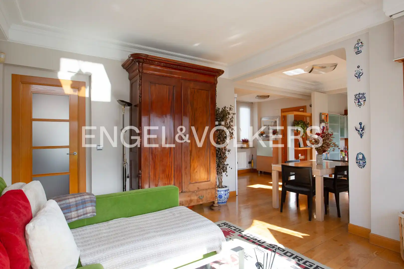 Sala d'estar de Àtic en venda en Bilbao  amb Calefacció i Terrassa