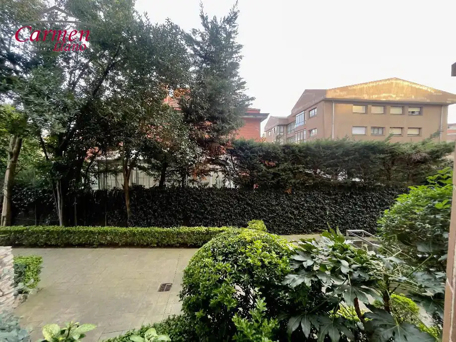 Jardín de Piso en venta en Getxo  con Calefacción y Trastero