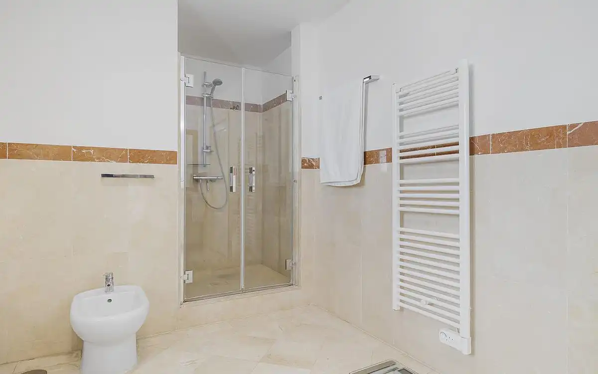 Adossat amb piscina en venda a Benahavís pueblo, imagen 10