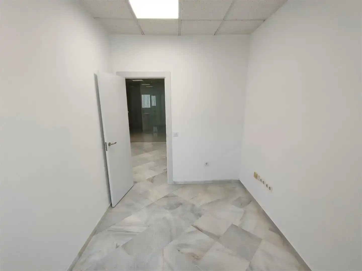 Büro zum Verkauf in Mairena del Aljarafe