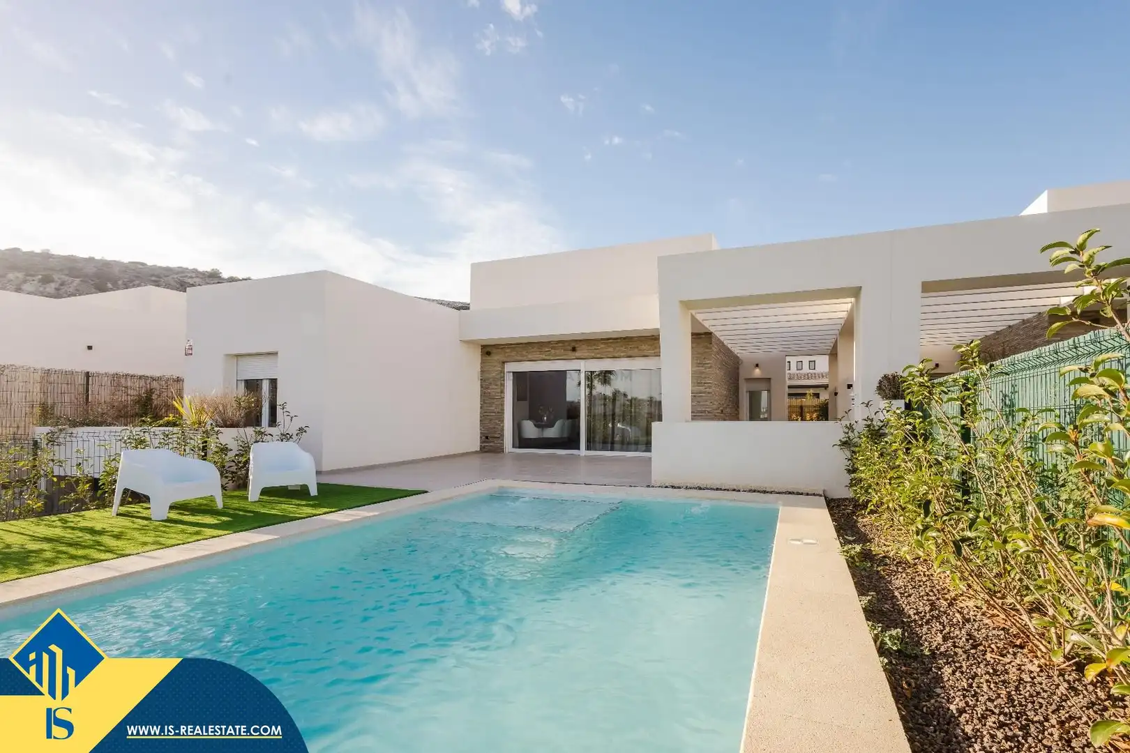 Chalet con piscina en venta en Centro, imagen 3