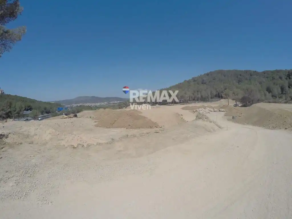 Land for sale in Vallpineda - Santa Bàrbara