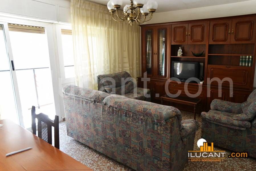 Sala de estar de Piso en venta en Alicante / Alacant con Balcón