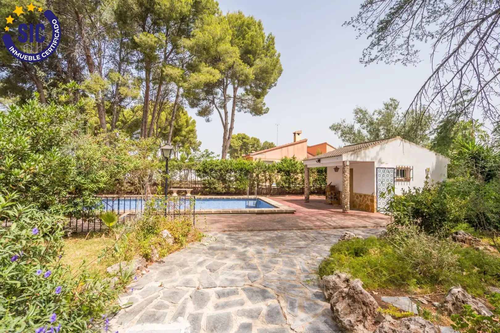Jardín de Casa o chalet en venta en Serra con Aire acondicionado, Calefacción y Jardín privado
