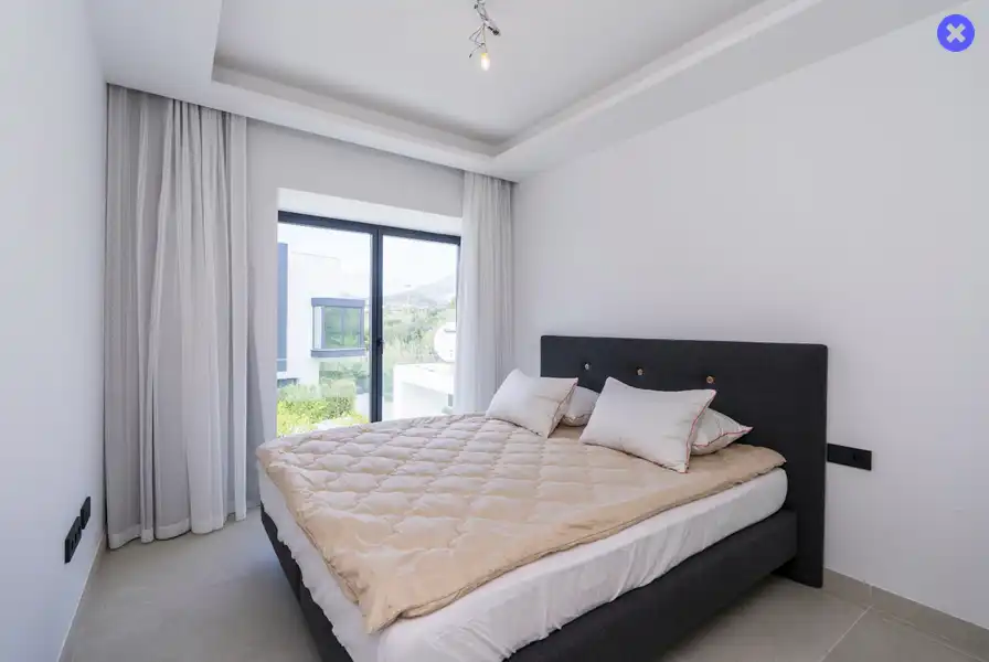 Habitación de Casa adosada de alquiler en Estepona con Aire acondicionado, Jardín privado y Terraza