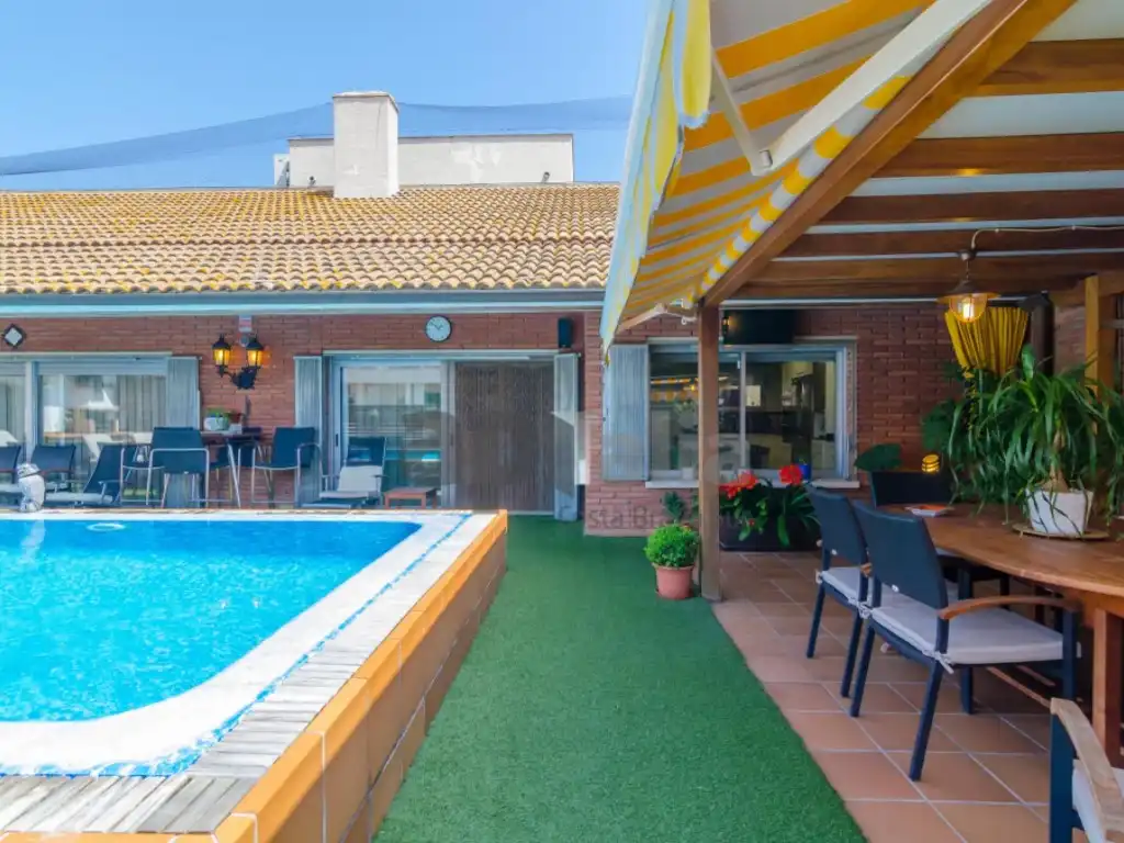 Apartment with lift for sale in Calle Canonge Domenech