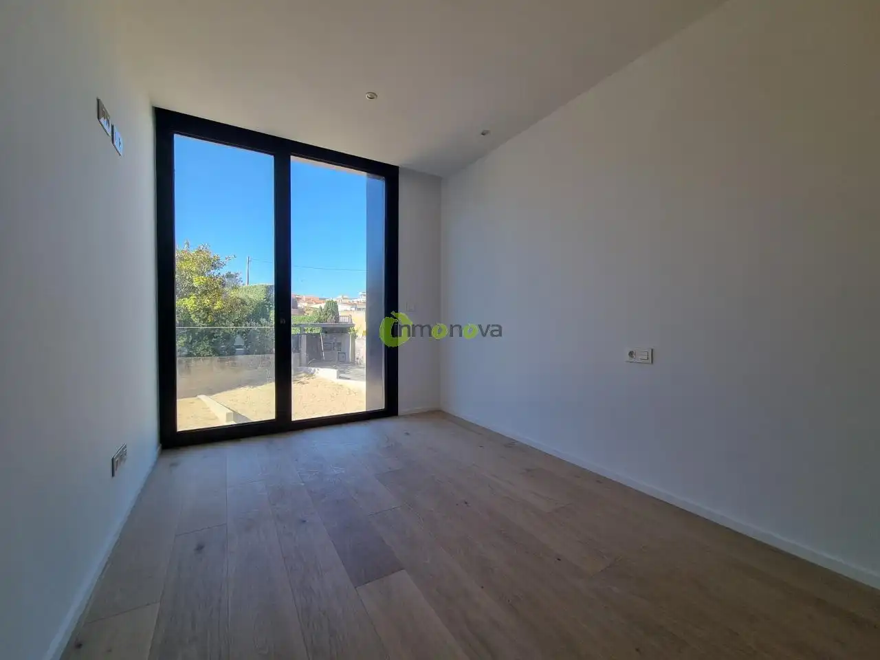 Habitación de Casa adosada en venta en Nigrán con Calefacción, Jardín privado y Terraza