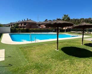 Piscina de Pis de lloguer en San Juan de Aznalfarache amb Aire condicionat i Terrassa