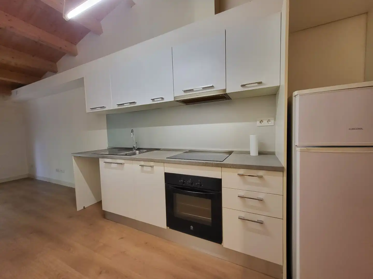 Cocina de Estudio en venta en Nucli Urbà  