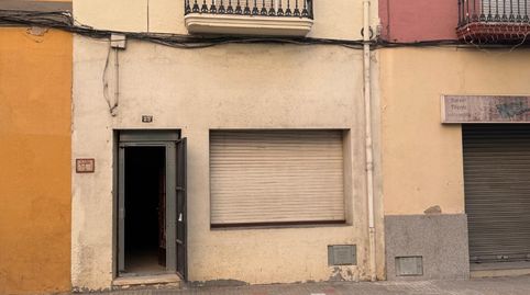 CASA ADOSADA EN PUEBLO A REFORMAR