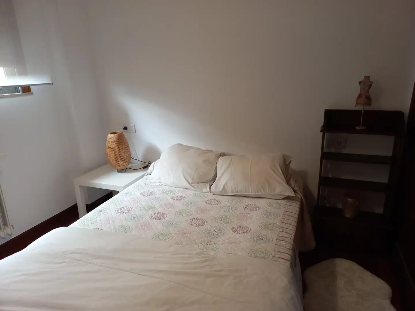 Schlafzimmer von Wohnung zur Miete in Santiago de Compostela  mit Heizung, Terrasse und Möbliert